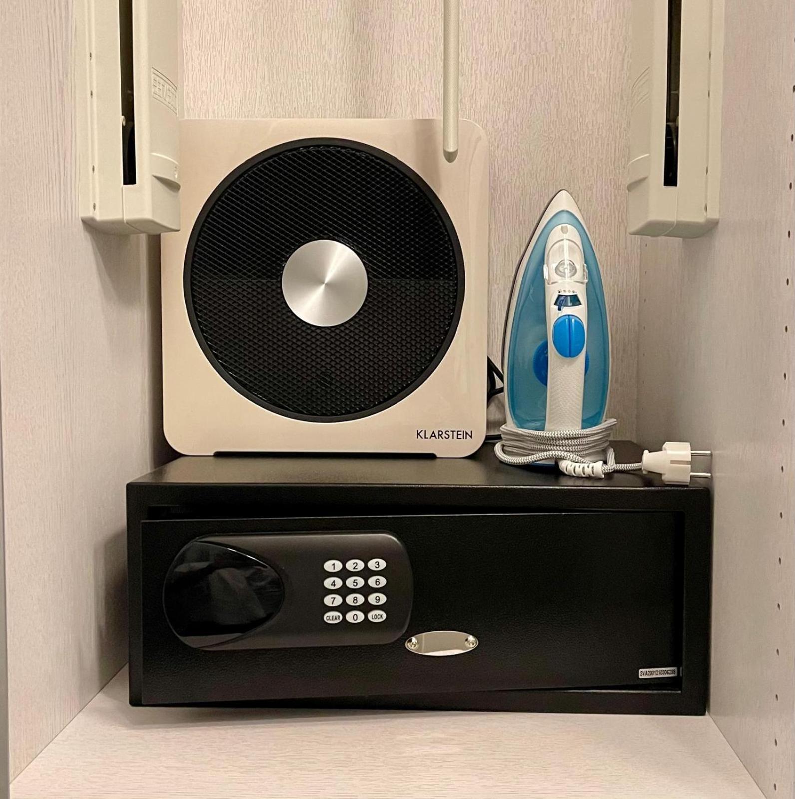 Lux Penthouse - Office, Terrace, Gym & Parking Apartment Luxemburg
